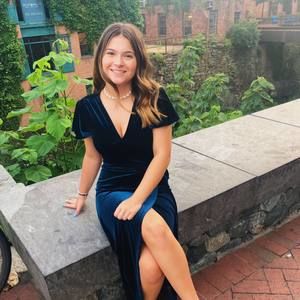 Meet your Posher, Avery